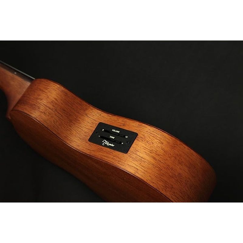 Takamine EGU-S1 Sopran-ukulele, Mahogni, med mikrofon
