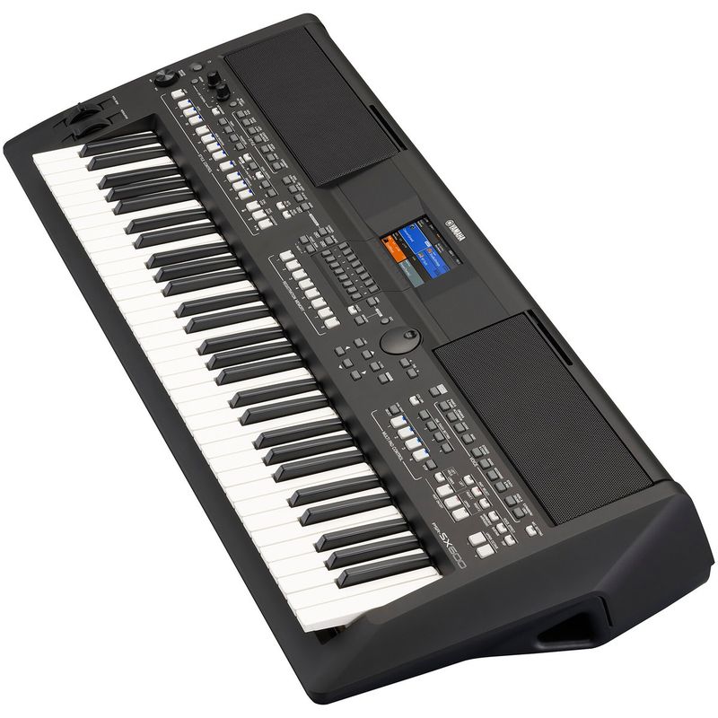 Yamaha PSR-SX600 keyboard
