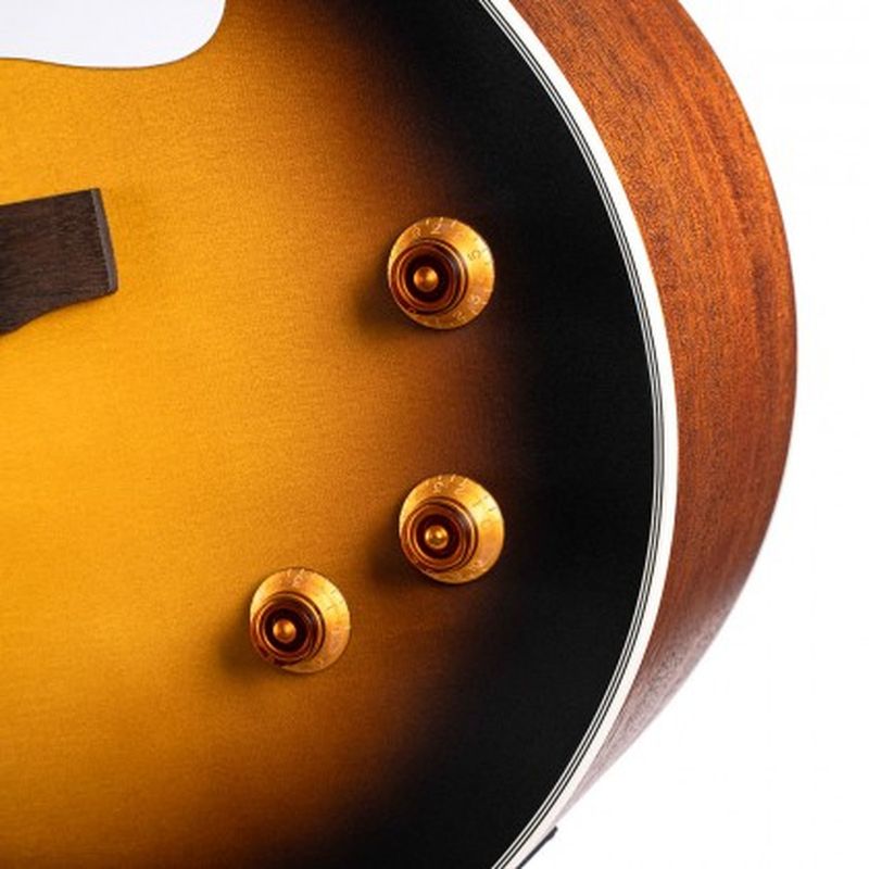 Cort CJ Retro VSM Akustisk gitar med pickup og bag