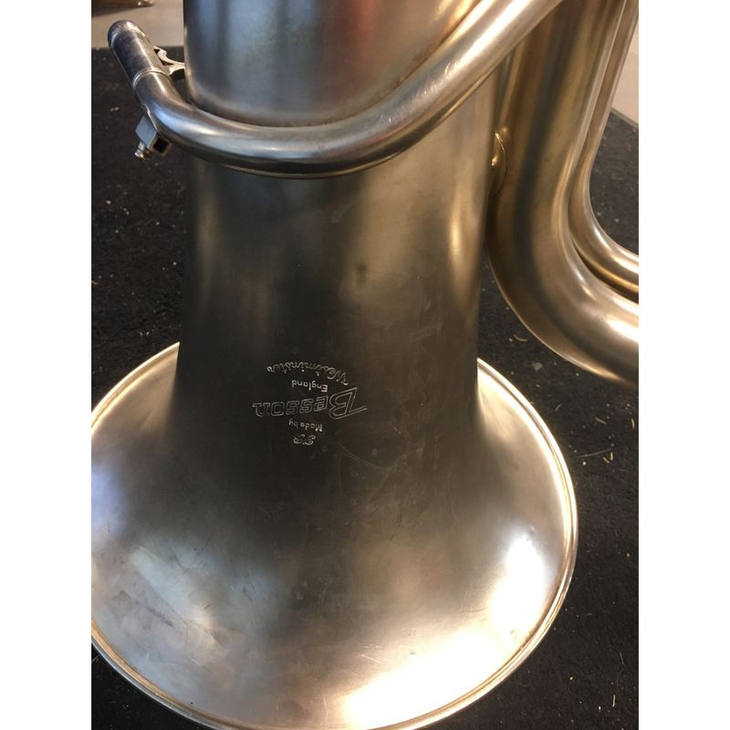 Brukt Besson Westminster Eb-tuba i god stand